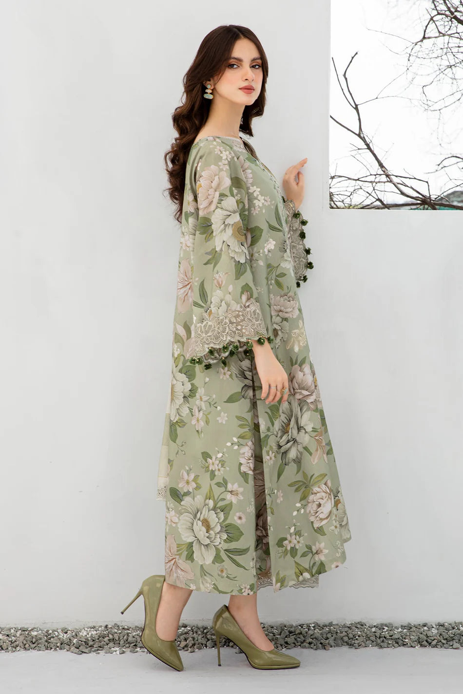 JAZMIN-3PC KHADDAR SHIRT WITH KHADDAR PRINT DUPATTA AND PRINT TROUSER-Mnm-03