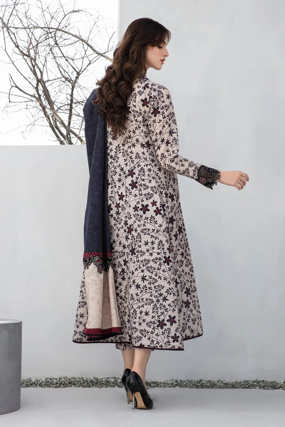 BAROUQE-3PC KHADDAR PRINTED SHIRT WITH KHADDAR PRINT DUPATTA AND PRINT TROUSER-MnM-05