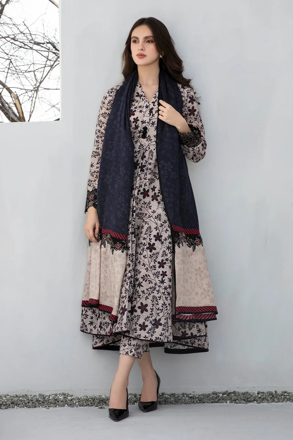 BAROUQE-3PC KHADDAR PRINTED SHIRT WITH KHADDAR PRINT DUPATTA AND PRINT TROUSER-MnM-05