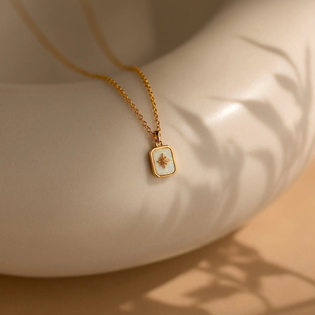 Minimistic Pendant